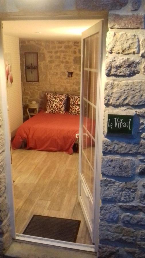 Le Vitrail Chambre Equipee Sans Service Repas Yvetot-Bocage 外观 照片