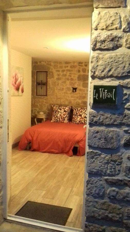 Le Vitrail Chambre Equipee Sans Service Repas Yvetot-Bocage 外观 照片
